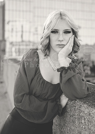 2077 B&W