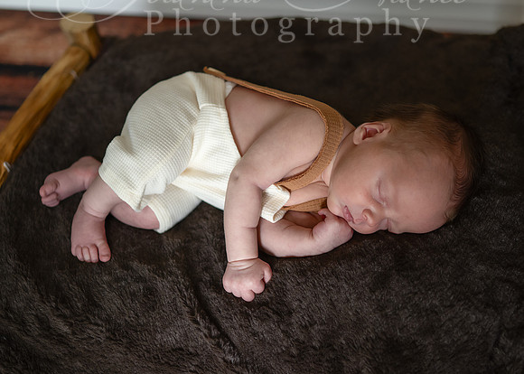 7571